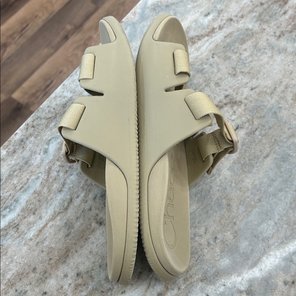 Chacos Chillos Womens Sandals Beige Slides Slip On Outdoors Size 10 - Picture 6 of 13